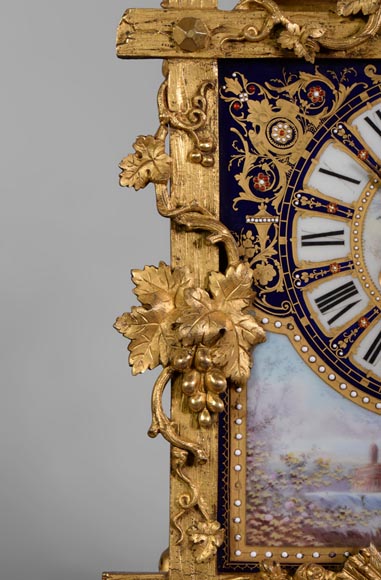 A Napoleon III style clock made out of porcelain and gilded bronze representing Bacchus, god of wine A Napoleon III style clock made out of porcelain and gilded bronze representing Bacchus, god of wine-6