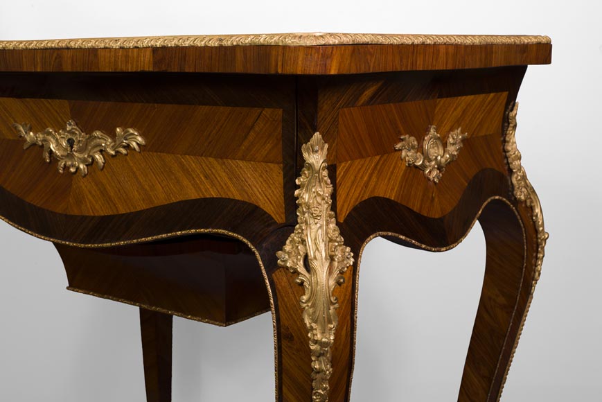 TAHAN Manufactory and Julien-Nicolas RIVART (1802-1867) - Sewing table with flowers bouquet In porcelain marquetry and gilt bronze ornaments TAHAN Manufactory and Julien-Nicolas RIVART (1802-1867) - Sewing table with flowers bouquet In porcelain marquetry and gilt bronze ornaments-3