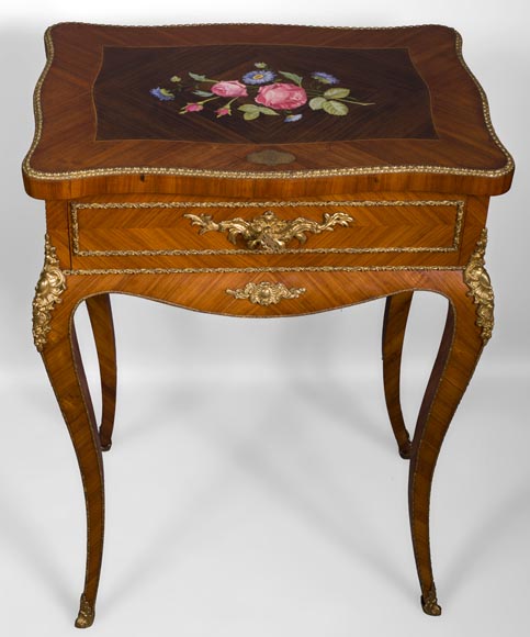 Julien-Nicolas RIVART (1802-1867) - Elegant emblazoned sewing table with decoration of porcelain marquetry Julien-Nicolas RIVART (1802-1867) - Elegant emblazoned sewing table with decoration of porcelain marquetry-0