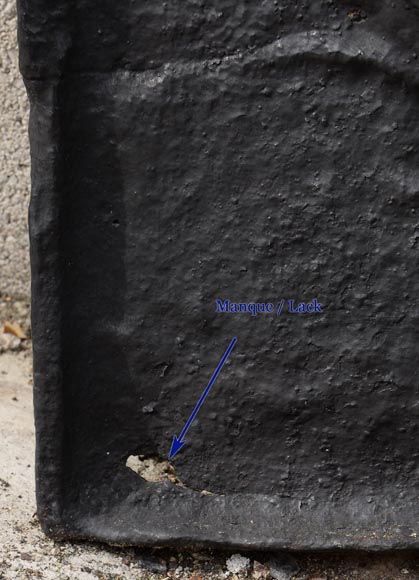 Antique cast iron fireback with the French coat of arms dated 1659 Antique cast iron fireback with the French coat of arms dated 1659-5