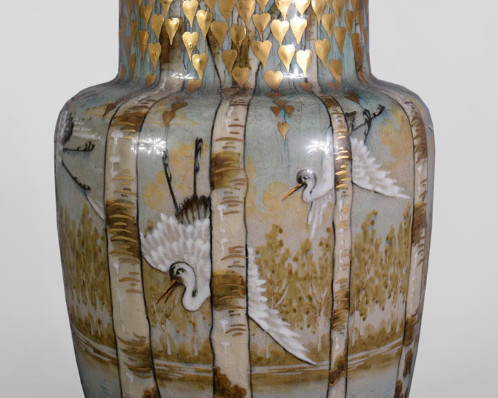 Manufacture KELLER & GUERIN in Luneville - pair of vases decorated with storks in flight in a lake landscape Manufacture KELLER & GUERIN in Luneville - pair of vases decorated with storks in flight in a lake landscape-3