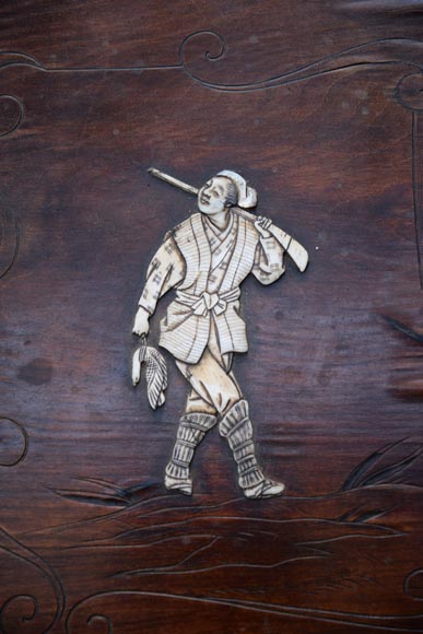 Japanese style table, openwork wooden friezes, top decorated with a japanese hunter Japanese style table, openwork wooden friezes, top decorated with a japanese hunter-4