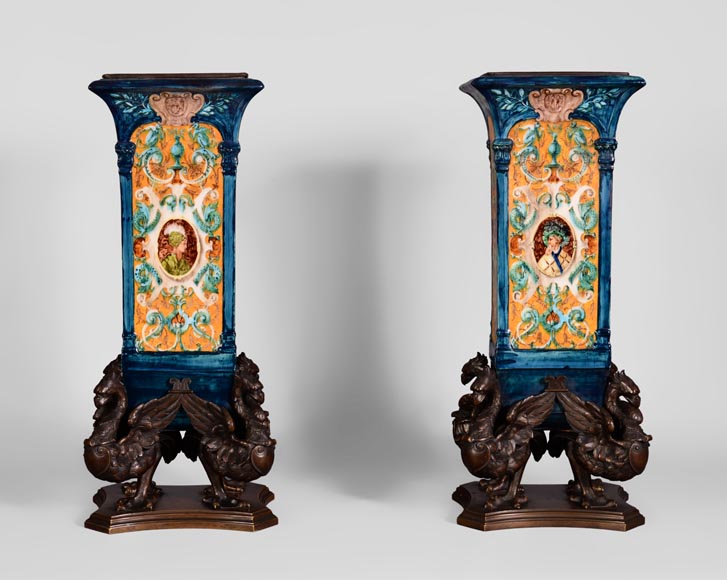 Pair of Neo-Renaissance style earthenware cones vases with brown patina bronze griffins Pair of Neo-Renaissance style earthenware cones vases with brown patina bronze griffins-6
