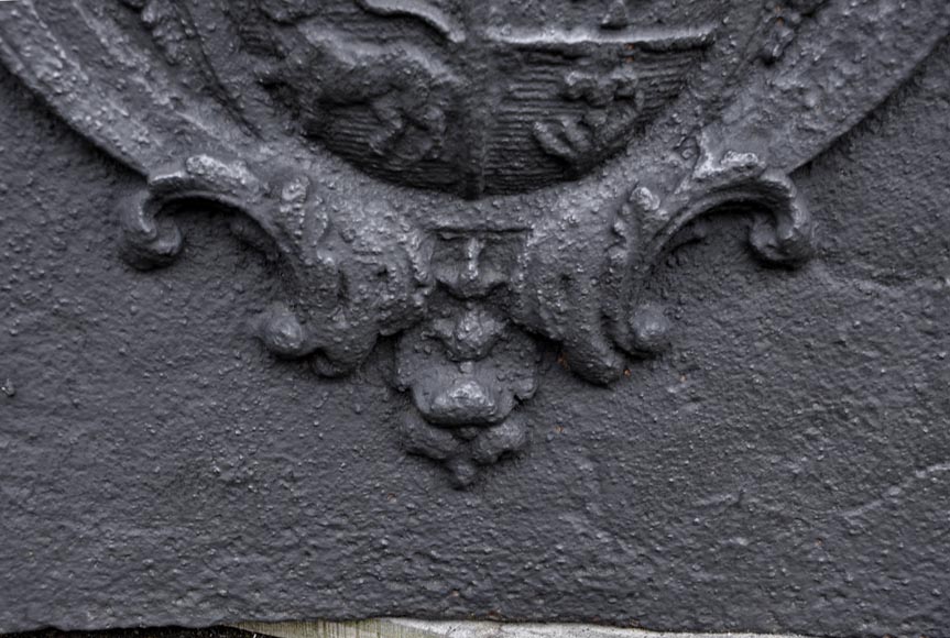 Antique cast iron fireback with the Joly family coat of arms, 18th century  Antique cast iron fireback with the Joly family coat of arms, 18th century -4