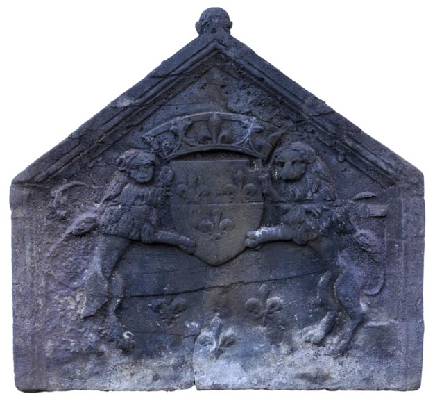 Antique fireback with French coat of arms and lions, 17th century-0