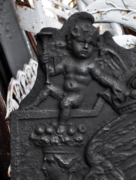 Antique fireback with French coat of arms and rich decor with cupids, 17th century Antique fireback with French coat of arms and rich decor with cupids, 17th century-3