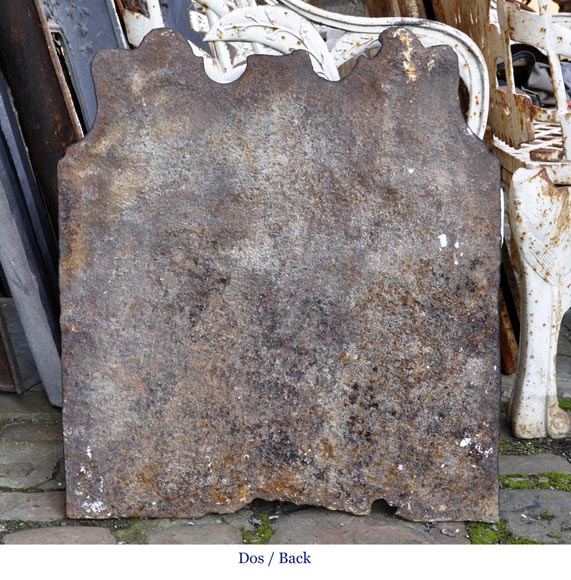 Antique fireback with French coat of arms and rich decor with cupids, 17th century Antique fireback with French coat of arms and rich decor with cupids, 17th century-9