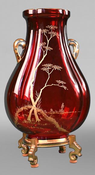 BACCARAT, Garniture with Japanese landscape, circa 1880 BACCARAT, Garniture with Japanese landscape, circa 1880-1