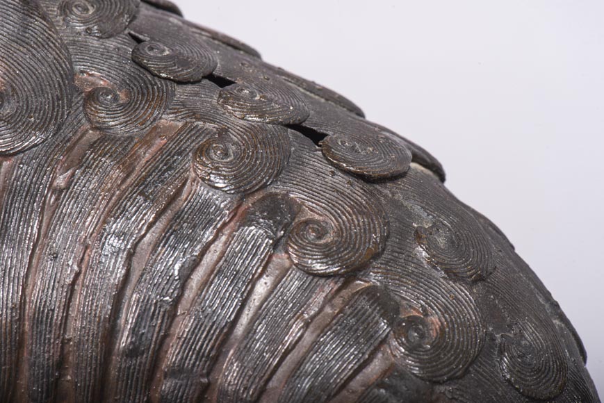 Chinese style clock with Foo dog decoration. Chinese style clock with Foo dog decoration.-7