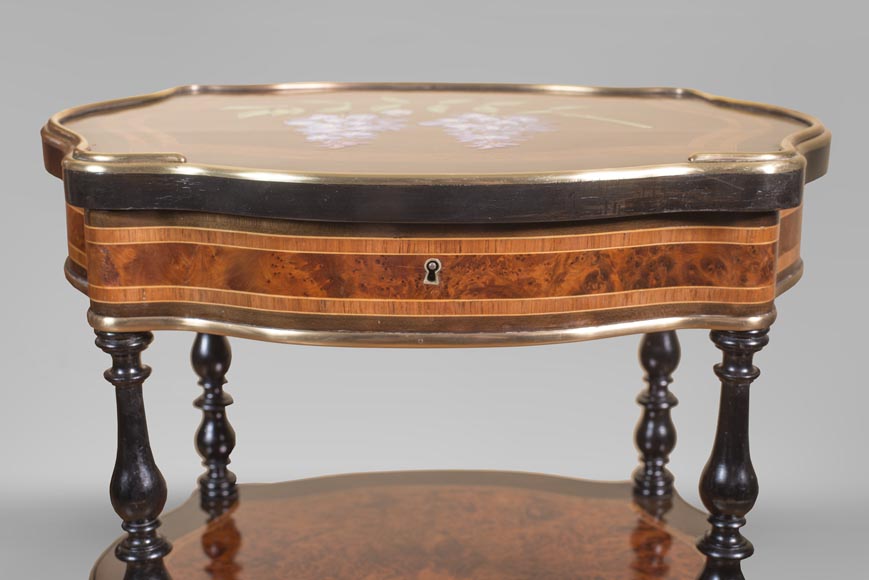 Julien-Nicolas RIVART (1802-1867) - Small bedside table decorated with wisteria in porcelain marquetry Julien-Nicolas RIVART (1802-1867) - Small bedside table decorated with wisteria in porcelain marquetry-3