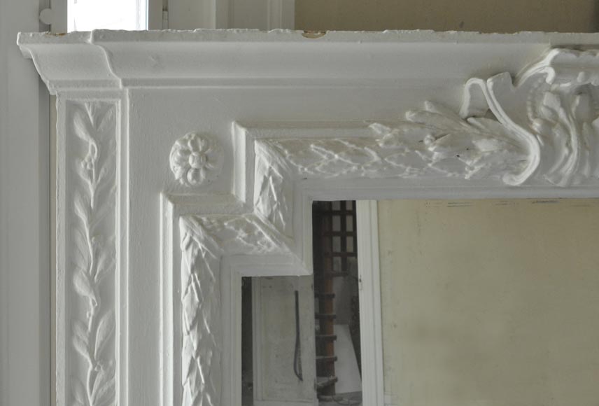 Antique Napoleon III overmantel pierglass with friezes of laurel branches and wide shell Antique Napoleon III overmantel pierglass with friezes of laurel branches and wide shell-2