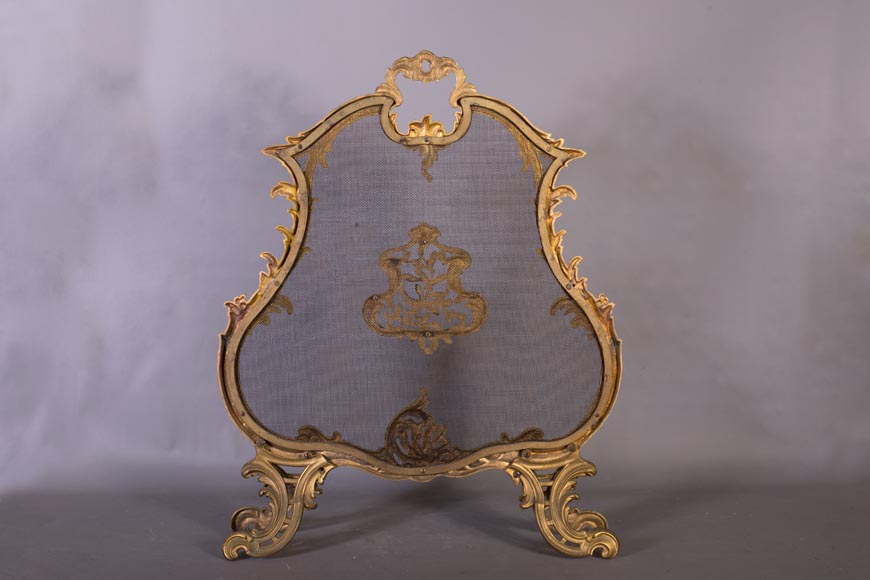 Beautiful antique Louis XV style firescreen in gilt bronze with olive branches Beautiful antique Louis XV style firescreen in gilt bronze with olive branches-6