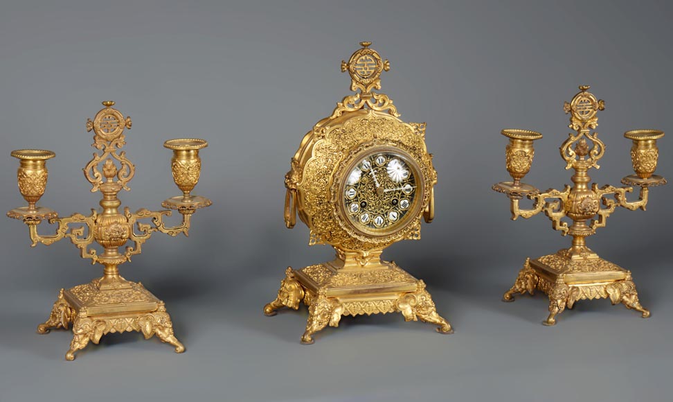Ferdinand BARBEDIENNE (attributed to) - Gilded bronze set clock in the taste of Japan Ferdinand BARBEDIENNE (attributed to) - Gilded bronze set clock in the taste of Japan-1