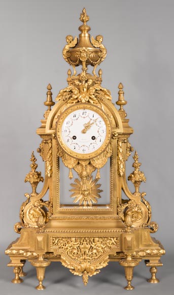 Louis XVI style clock, in gilded bronze Louis XVI style clock, in gilded bronze-0