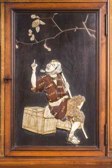 Japanese style presentation cabinet with ivory and lacquer decoration Japanese style presentation cabinet with ivory and lacquer decoration-5