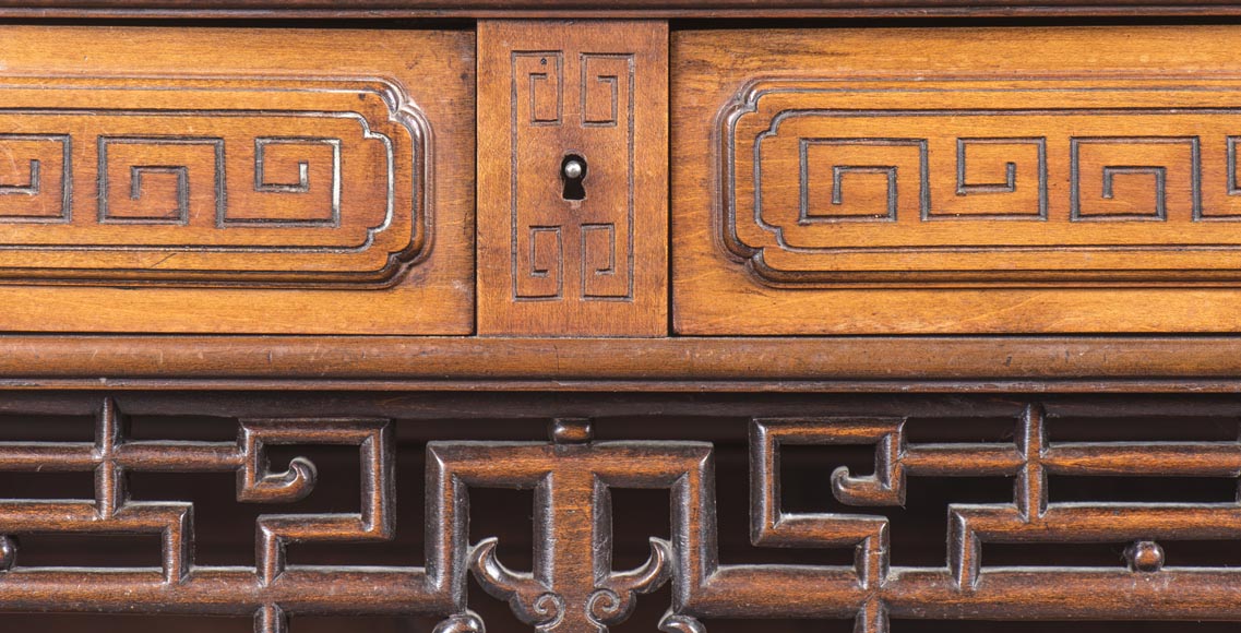 Japanese style presentation cabinet with ivory and lacquer decoration Japanese style presentation cabinet with ivory and lacquer decoration-7