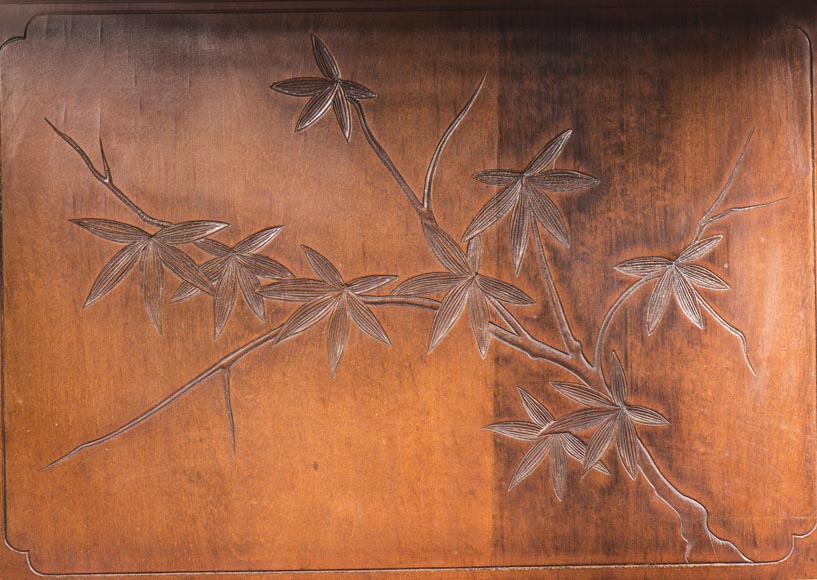 Japanese style presentation cabinet with ivory and lacquer decoration Japanese style presentation cabinet with ivory and lacquer decoration-11