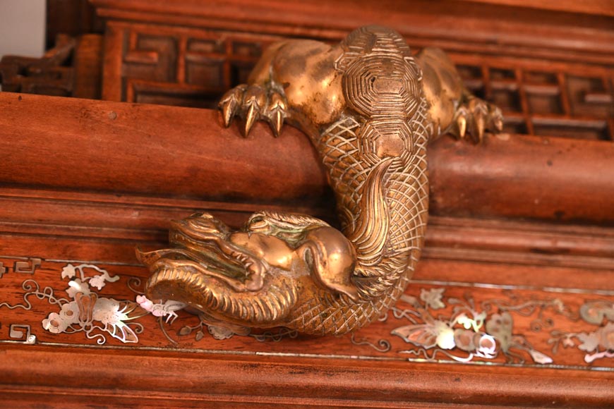 Gabriel VIARDOT (attributed to), Japanese furniture with mother-of-pearl inlaid panels, late 19th century Gabriel VIARDOT (attributed to), Japanese furniture with mother-of-pearl inlaid panels, late 19th century-1