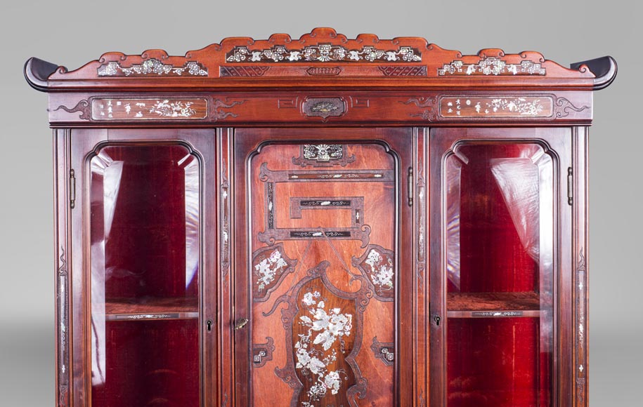 Japanese style secretary with mother-of-pearl butterfly decoration Japanese style secretary with mother-of-pearl butterfly decoration-1