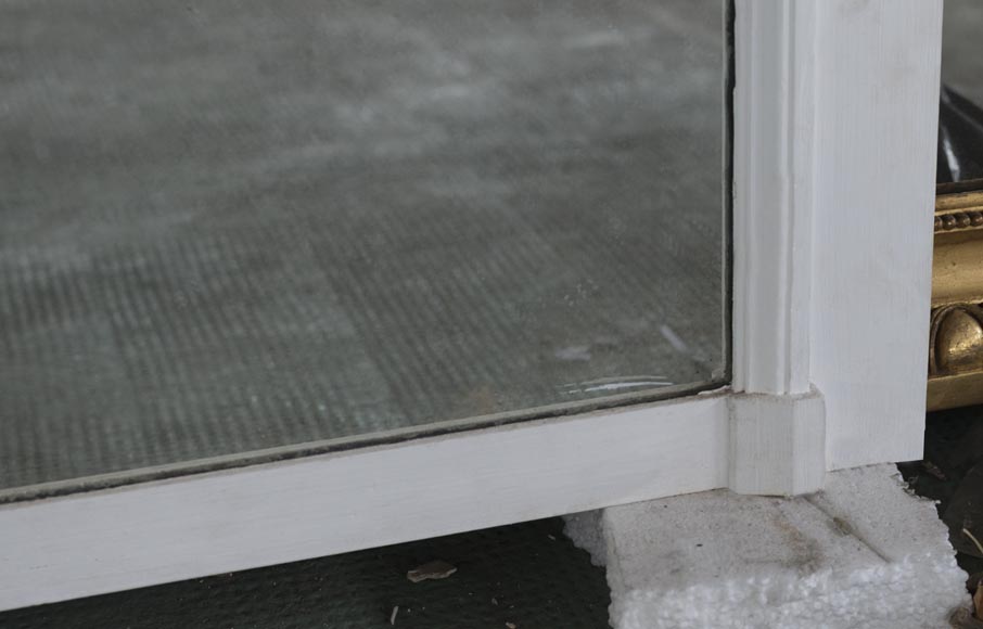 Beautiful antique Louis XV style overmantel mirror with an oil on canvas representing a woman and putti Beautiful antique Louis XV style overmantel mirror with an oil on canvas representing a woman and putti-4