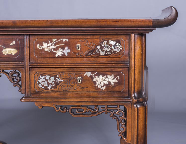 Maison des Bmbous Alfred PERRET and Ernest VIBERT (attributed to) - Japanese flat desk with mother-of-pearl and ivory decoration Maison des Bmbous Alfred PERRET and Ernest VIBERT (attributed to) - Japanese flat desk with mother-of-pearl and ivory decoration-5