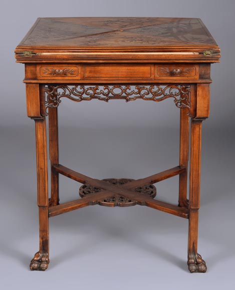 Japanese style game table with an engraved decoration Japanese style game table with an engraved decoration-1