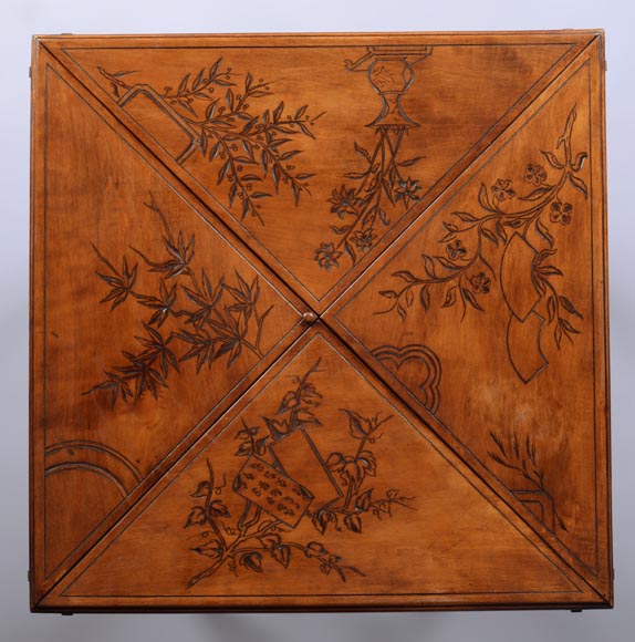 Japanese style game table with an engraved decoration Japanese style game table with an engraved decoration-5