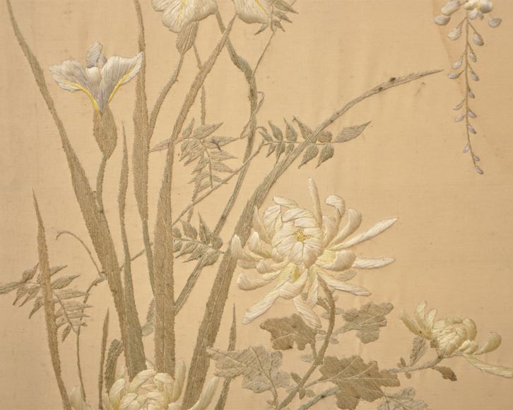 Maison des Bambous Alfred PERRET et Ernest VIBERT (attributed to) - Japanese style embroidered silk screen Maison des Bambous Alfred PERRET et Ernest VIBERT (attributed to) - Japanese style embroidered silk screen-9