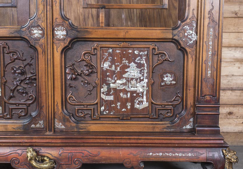 Important display cabinet with dragon and mother-of-pearl decoration Important display cabinet with dragon and mother-of-pearl decoration-4