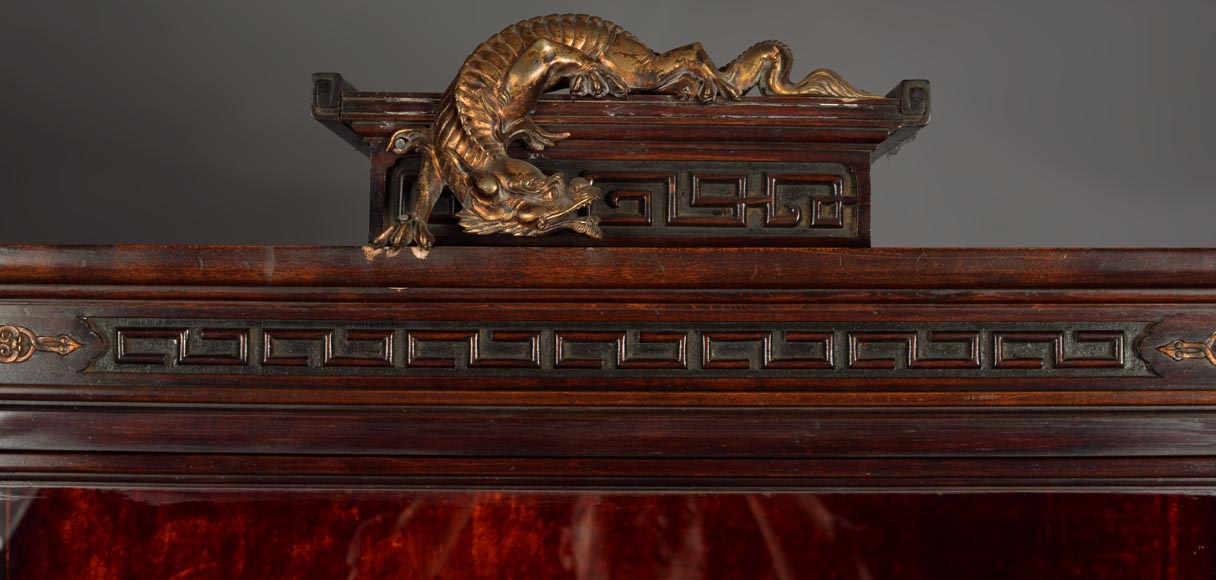 Gabriel Viardot (attributed to) - Japanese style presentation cabinet with a laquer and mother-of-pearl decor Gabriel Viardot (attributed to) - Japanese style presentation cabinet with a laquer and mother-of-pearl decor-3