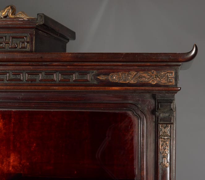 Gabriel Viardot (attributed to) - Japanese style presentation cabinet with a laquer and mother-of-pearl decor Gabriel Viardot (attributed to) - Japanese style presentation cabinet with a laquer and mother-of-pearl decor-4