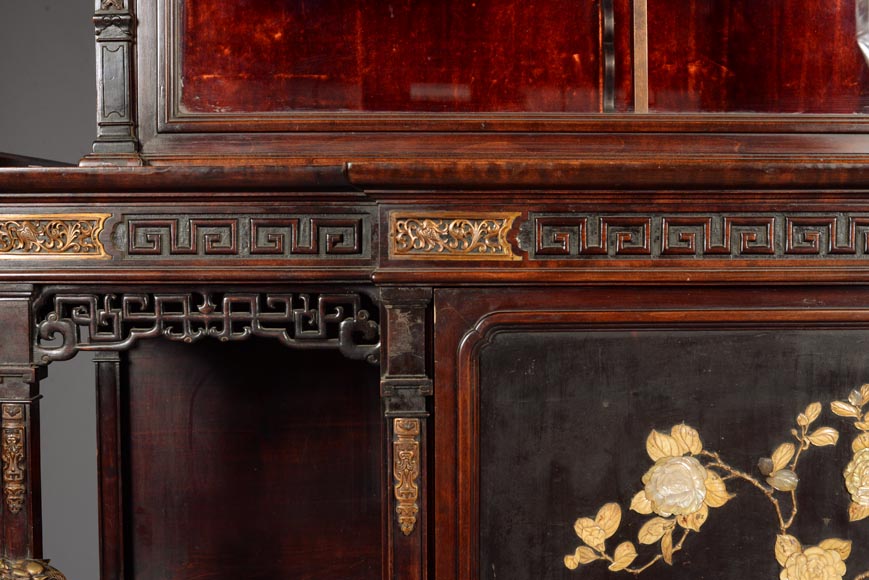 Gabriel Viardot (attributed to) - Japanese style presentation cabinet with a laquer and mother-of-pearl decor Gabriel Viardot (attributed to) - Japanese style presentation cabinet with a laquer and mother-of-pearl decor-10