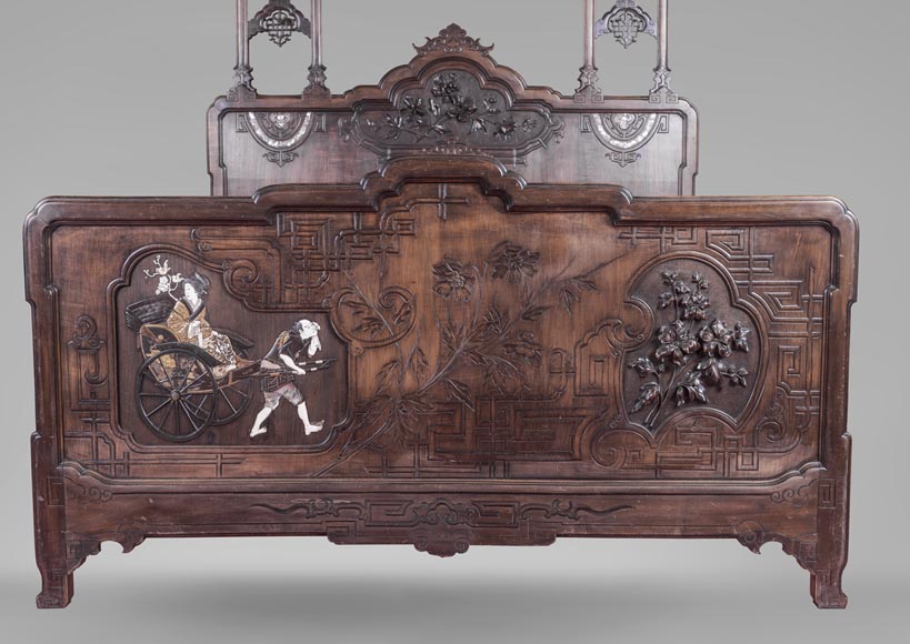 A bed inspired by the Far East, decorated with a tuk-tuk A bed inspired by the Far East, decorated with a tuk-tuk-1