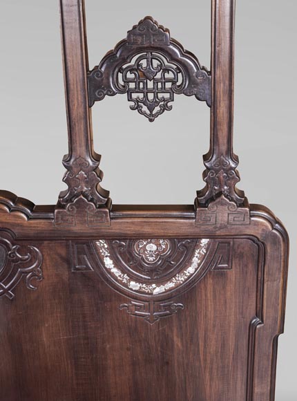 A bed inspired by the Far East, decorated with a tuk-tuk A bed inspired by the Far East, decorated with a tuk-tuk-7