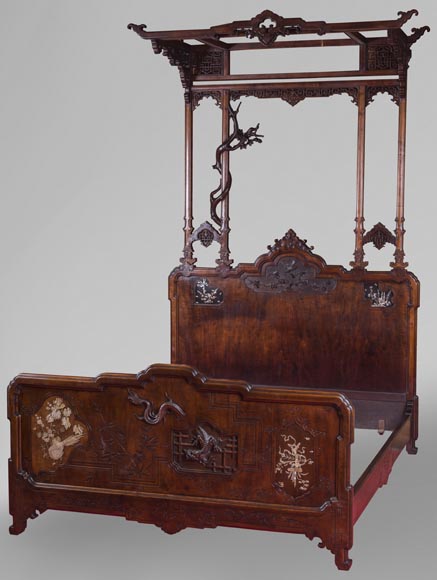 Gabriel Viardot (attributed to) - Japanese style bed with mother-of-pearl marquetery Gabriel Viardot (attributed to) - Japanese style bed with mother-of-pearl marquetery-0