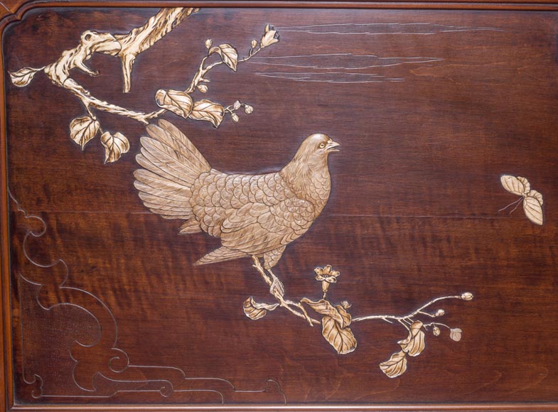 Antique bed of Far Eastern inspiration with engraved and inlaid bone decoration Antique bed of Far Eastern inspiration with engraved and inlaid bone decoration-5