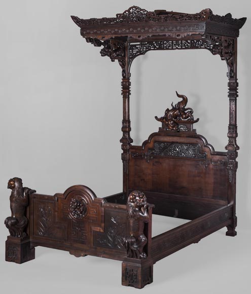 GABRIEL VIARDOT (attr. to) - Bedroom furniture composed of a wardrobe  and a bed in tinted sycamore GABRIEL VIARDOT (attr. to) - Bedroom furniture composed of a wardrobe  and a bed in tinted sycamore-1