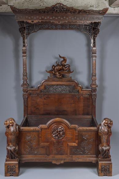 GABRIEL VIARDOT (attr. to) - Bedroom furniture composed of a wardrobe  and a bed in tinted sycamore GABRIEL VIARDOT (attr. to) - Bedroom furniture composed of a wardrobe  and a bed in tinted sycamore-2
