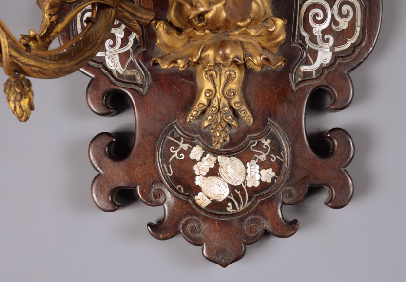 Japanese wall light in sycamore, gilt bronze and mother-of-pearl Japanese wall light in sycamore, gilt bronze and mother-of-pearl-3