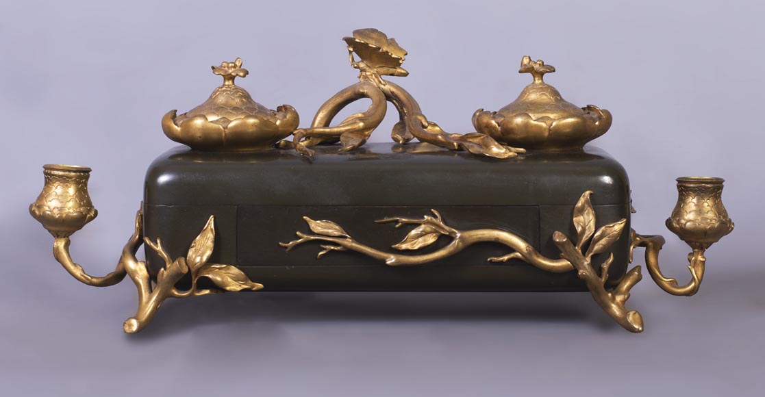 Frédéric-Eugène PIAT (1827-1903) (model by) for Maison PERROT (bronze maker) - Elegant japonese-style inkwell with butterfly Frédéric-Eugène PIAT (1827-1903) (model by) for Maison PERROT (bronze maker) - Elegant japonese-style inkwell with butterfly-0