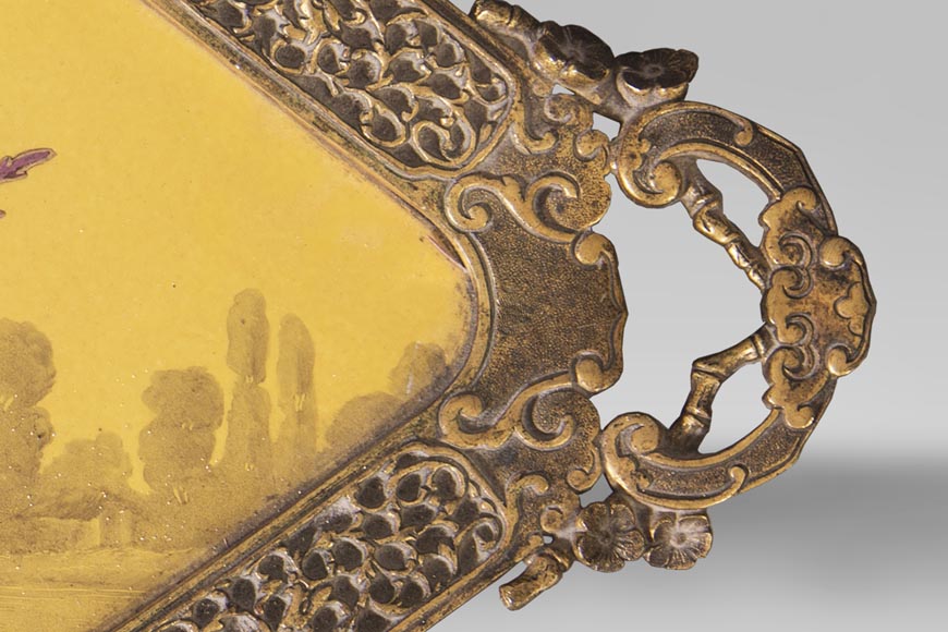 Earthenware dish with bird decoration, mounted in bronze Earthenware dish with bird decoration, mounted in bronze-2