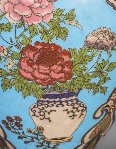 A pair of Japanese style lamps with elephant heads A pair of Japanese style lamps with elephant heads-7