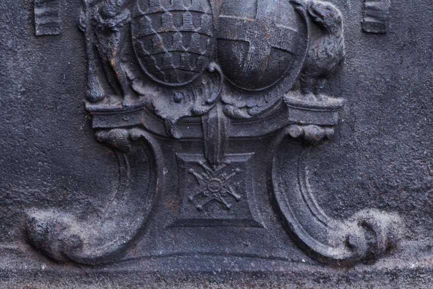 Beautiful cast iron fireback with the wedding coat of arms of the marquis de Vichy and Claude-Josèphe-Marie de Saint-Georges Beautiful cast iron fireback with the wedding coat of arms of the marquis de Vichy and Claude-Josèphe-Marie de Saint-Georges-2