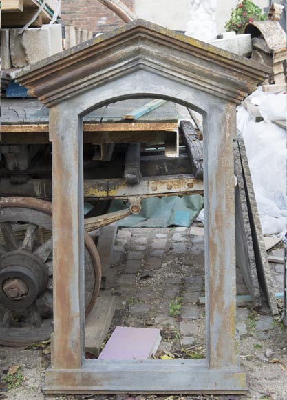 Set of four cast iron window frames Set of four cast iron window frames-4