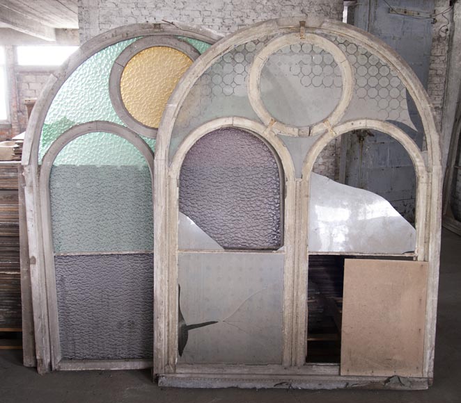 Arched wooden window frames and coloured glass Arched wooden window frames and coloured glass-7