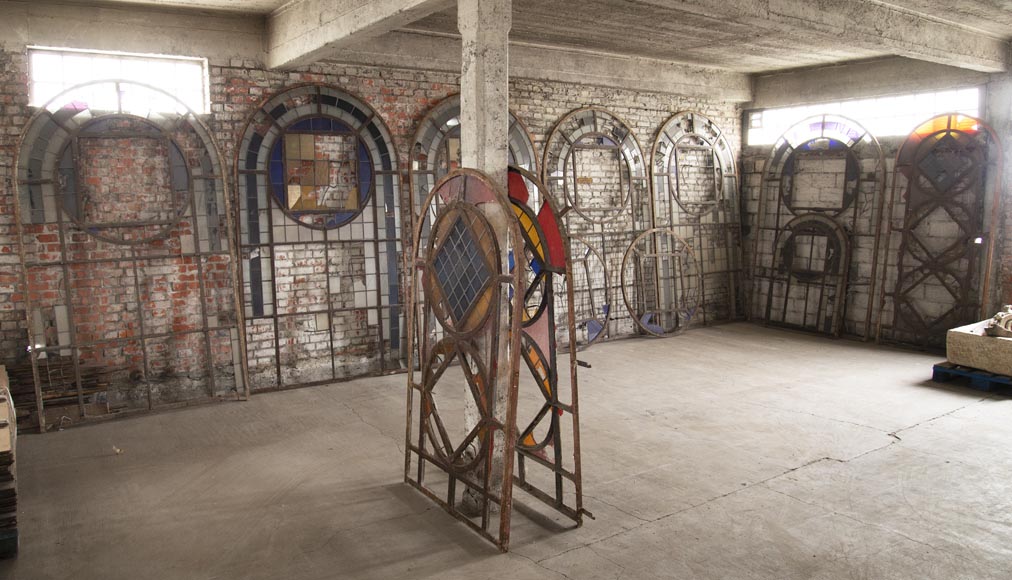 Important set of 20th century Art Deco style stained glass windows Important set of 20th century Art Deco style stained glass windows-0