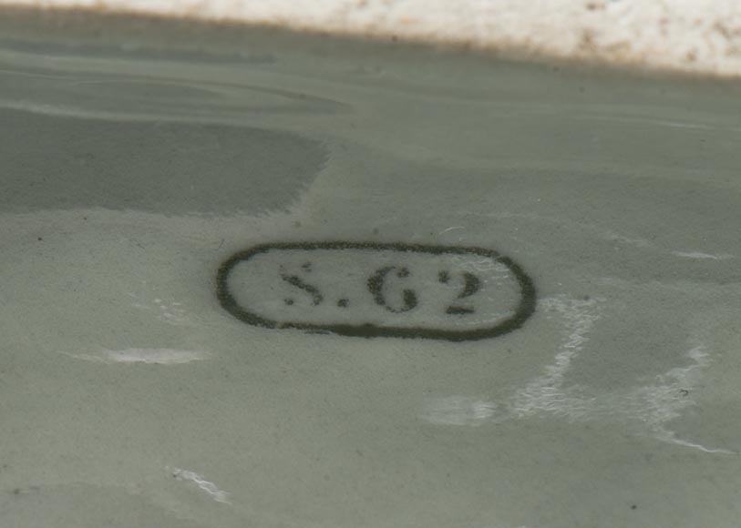 Sèvres Porcelain inkwell decorated with putti protected by a dove Sèvres Porcelain inkwell decorated with putti protected by a dove-6