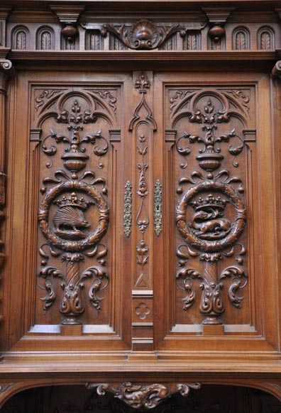 Large Neo-Renaissance style buffet in carved walnut with Louis XII and Francis I of France emblems Large Neo-Renaissance style buffet in carved walnut with Louis XII and Francis I of France emblems-1