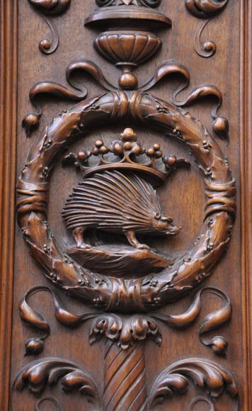 Large Neo-Renaissance style buffet in carved walnut with Louis XII and Francis I of France emblems Large Neo-Renaissance style buffet in carved walnut with Louis XII and Francis I of France emblems-2