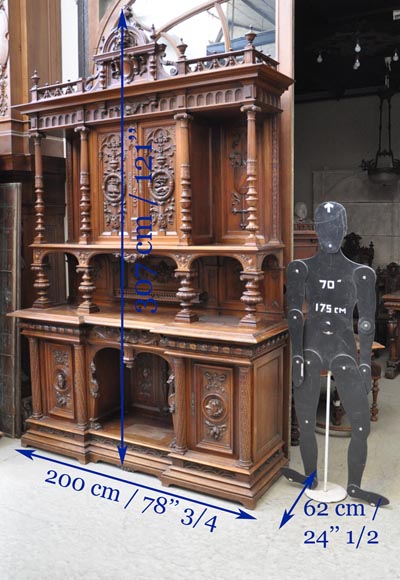 Large Neo-Renaissance style buffet in carved walnut with Louis XII and Francis I of France emblems Large Neo-Renaissance style buffet in carved walnut with Louis XII and Francis I of France emblems-12